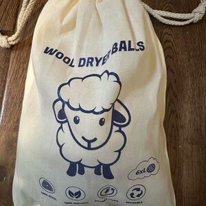 100% Wool Dryer Balls in Cream Bag